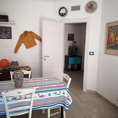 Grand F2 60Mq Centre Antibes, Proche Plages, Commerces, 2 Balcons, Parking, Train, Bus, Deco Vintage, Pet Friendly, Ideal Famille Ou 1-2 Couples المظهر الخارجي الصورة