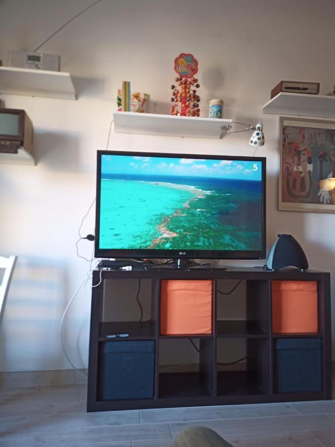 Grand F2 60Mq Centre Antibes, Proche Plages, Commerces, 2 Balcons, Parking, Train, Bus, Deco Vintage, Pet Friendly, Ideal Famille Ou 1-2 Couples المظهر الخارجي الصورة
