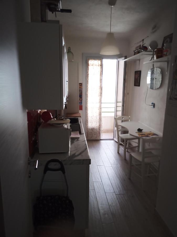 Grand F2 60Mq Centre Antibes, Proche Plages, Commerces, 2 Balcons, Parking, Train, Bus, Deco Vintage, Pet Friendly, Ideal Famille Ou 1-2 Couples المظهر الخارجي الصورة