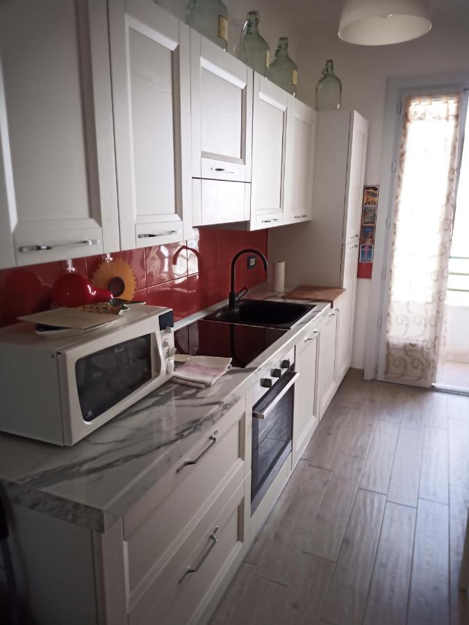 Grand F2 60Mq Centre Antibes, Proche Plages, Commerces, 2 Balcons, Parking, Train, Bus, Deco Vintage, Pet Friendly, Ideal Famille Ou 1-2 Couples المظهر الخارجي الصورة