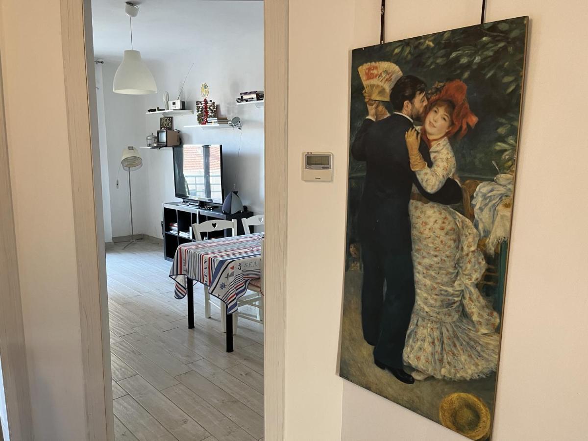 Grand F2 60Mq Centre Antibes, Proche Plages, Commerces, 2 Balcons, Parking, Train, Bus, Deco Vintage, Pet Friendly, Ideal Famille Ou 1-2 Couples المظهر الخارجي الصورة