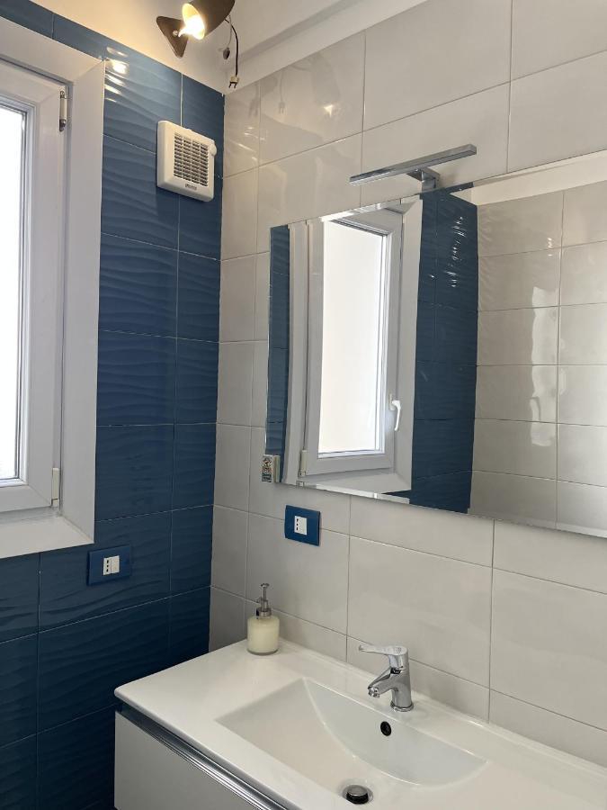 Grand F2 60Mq Centre Antibes, Proche Plages, Commerces, 2 Balcons, Parking, Train, Bus, Deco Vintage, Pet Friendly, Ideal Famille Ou 1-2 Couples المظهر الخارجي الصورة
