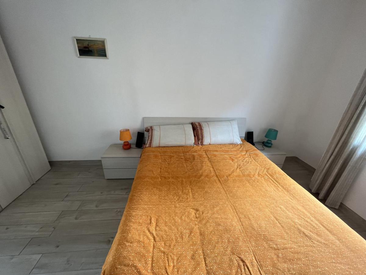 Grand F2 60Mq Centre Antibes, Proche Plages, Commerces, 2 Balcons, Parking, Train, Bus, Deco Vintage, Pet Friendly, Ideal Famille Ou 1-2 Couples المظهر الخارجي الصورة