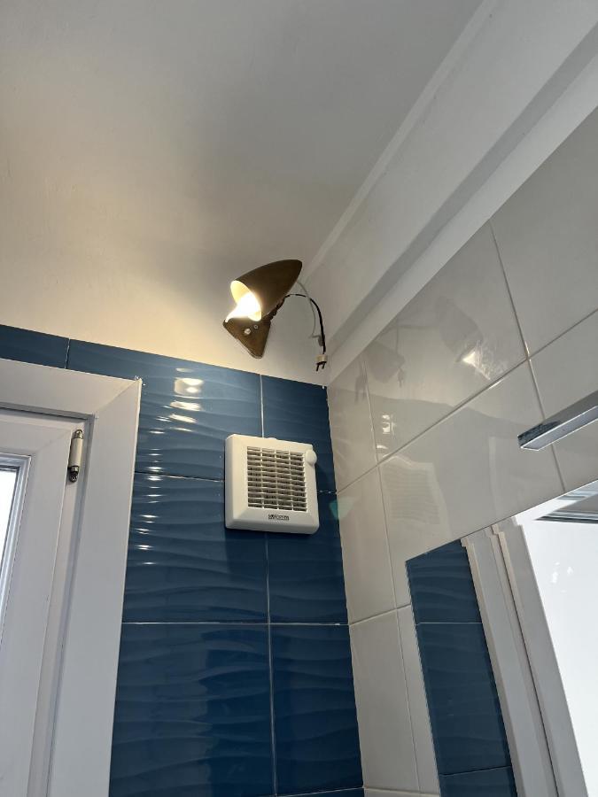 Grand F2 60Mq Centre Antibes, Proche Plages, Commerces, 2 Balcons, Parking, Train, Bus, Deco Vintage, Pet Friendly, Ideal Famille Ou 1-2 Couples المظهر الخارجي الصورة