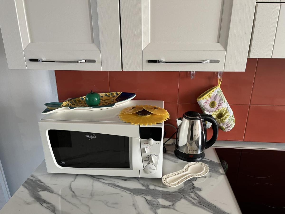 Grand F2 60Mq Centre Antibes, Proche Plages, Commerces, 2 Balcons, Parking, Train, Bus, Deco Vintage, Pet Friendly, Ideal Famille Ou 1-2 Couples المظهر الخارجي الصورة